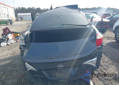 2015 Toyota Corolla S Plus z USA, uszkodzony, nr VIN 2T1BURHE9FC300488